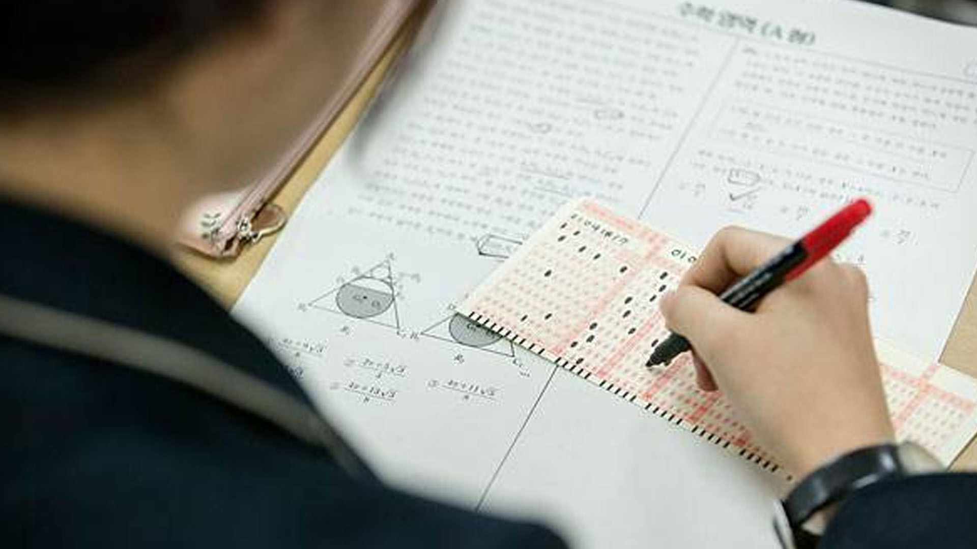 手機(jī)信號(hào)屏蔽器為什么能防止作弊呢？